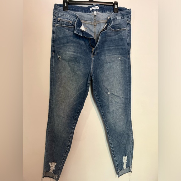 Good American Good Legs - Picture 1 of 4